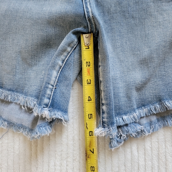 NWT Judy Blue Mid-Rise Front Patch Pocket Stretch Denim Raw Cut Off Shorts 2XL - Picture 7 of 14